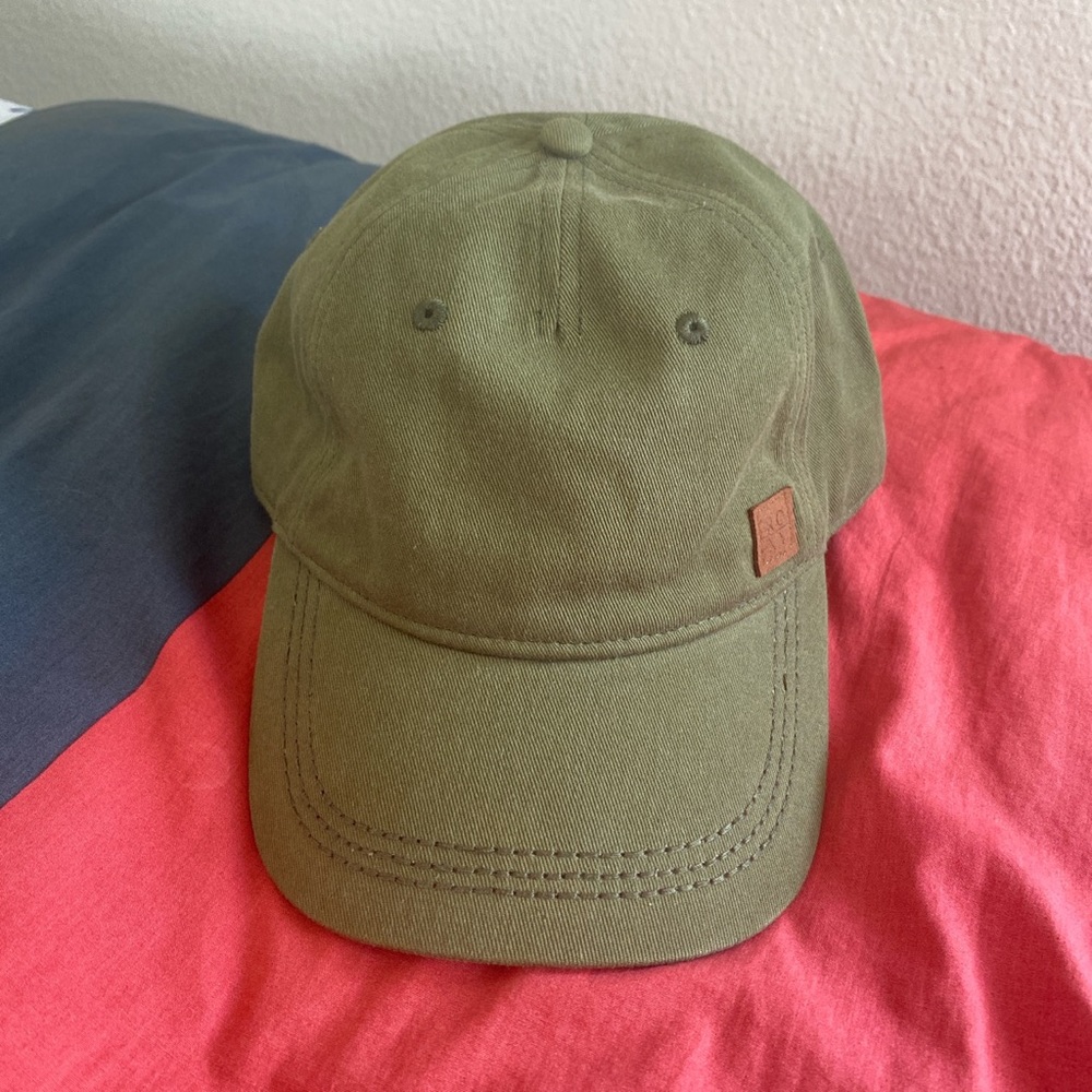 ROXY OLIVE CAP